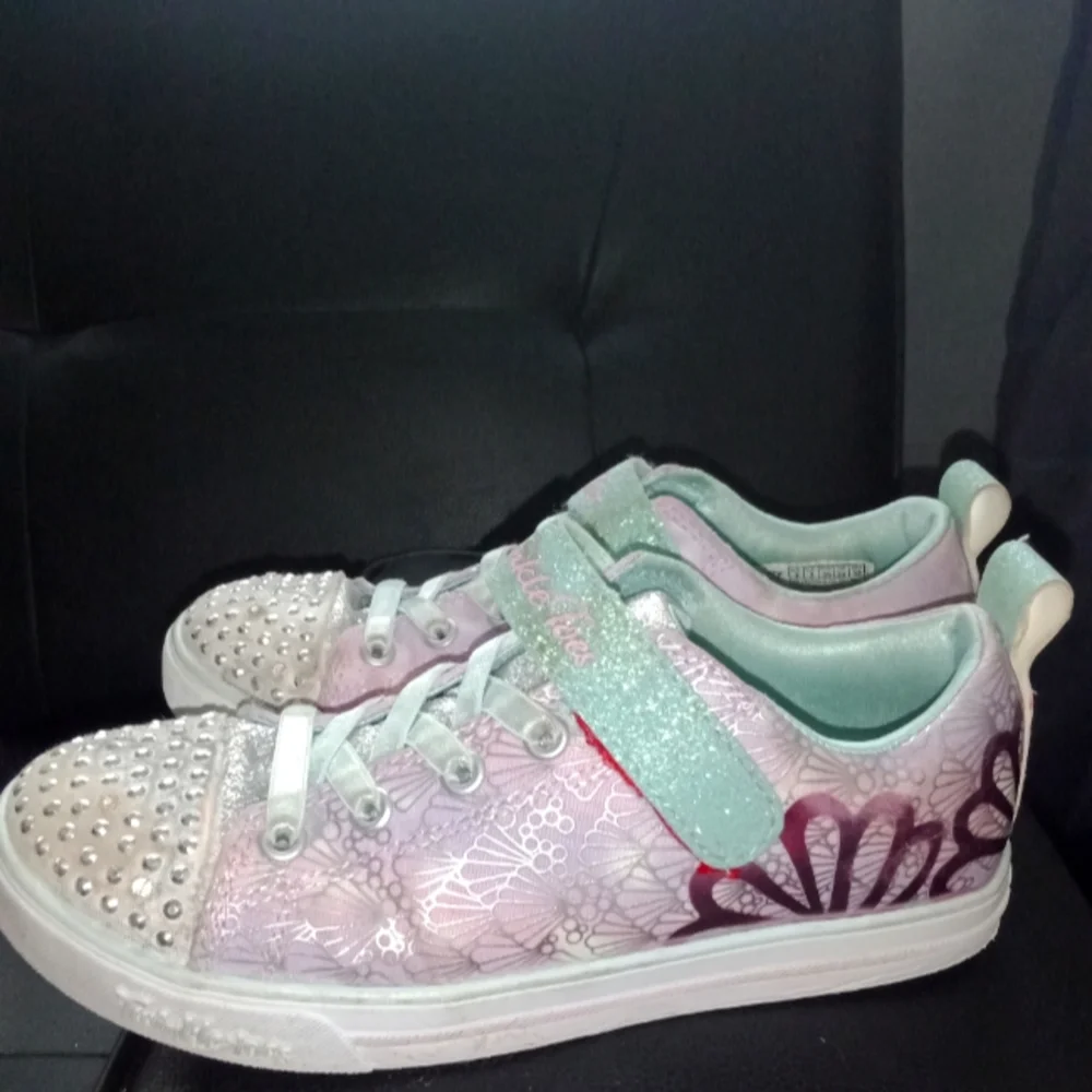 Shoes 😍👟 - Picture 6 of 6